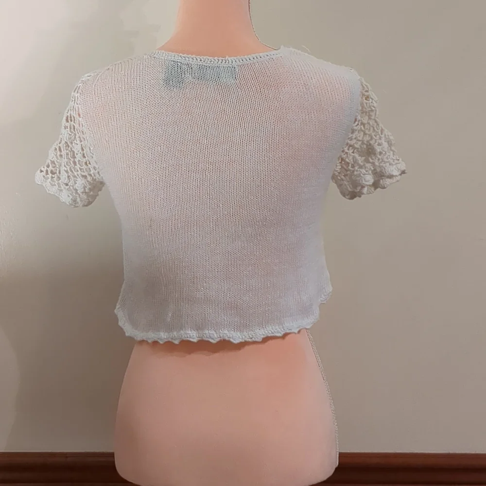 one step up white crochet crop sweater, Girl's Large - Picture 4 of 6
